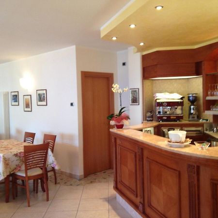 Residence Casa Maria Assenza di Brenzone Extérieur photo