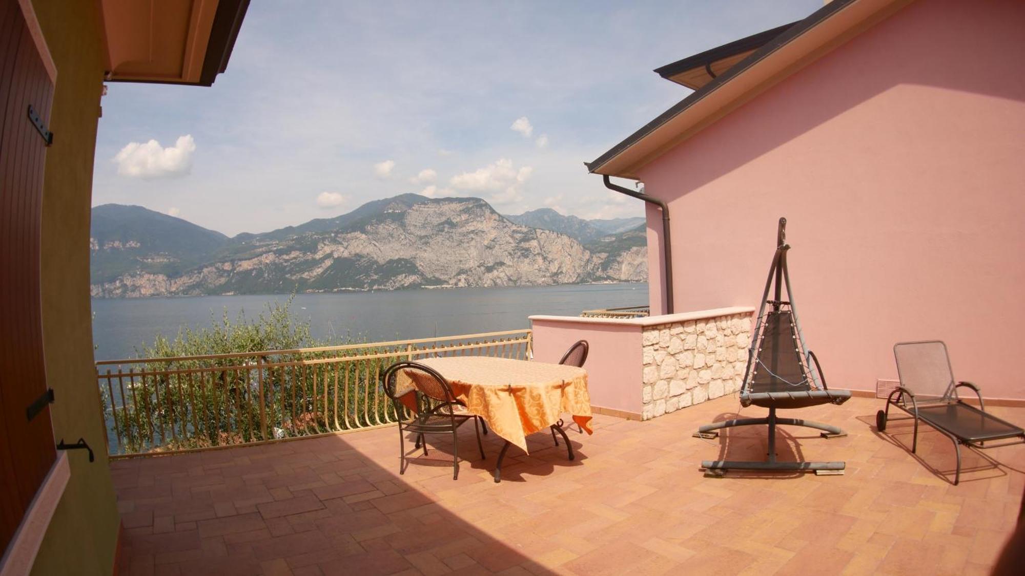 Residence Casa Maria Assenza di Brenzone Extérieur photo