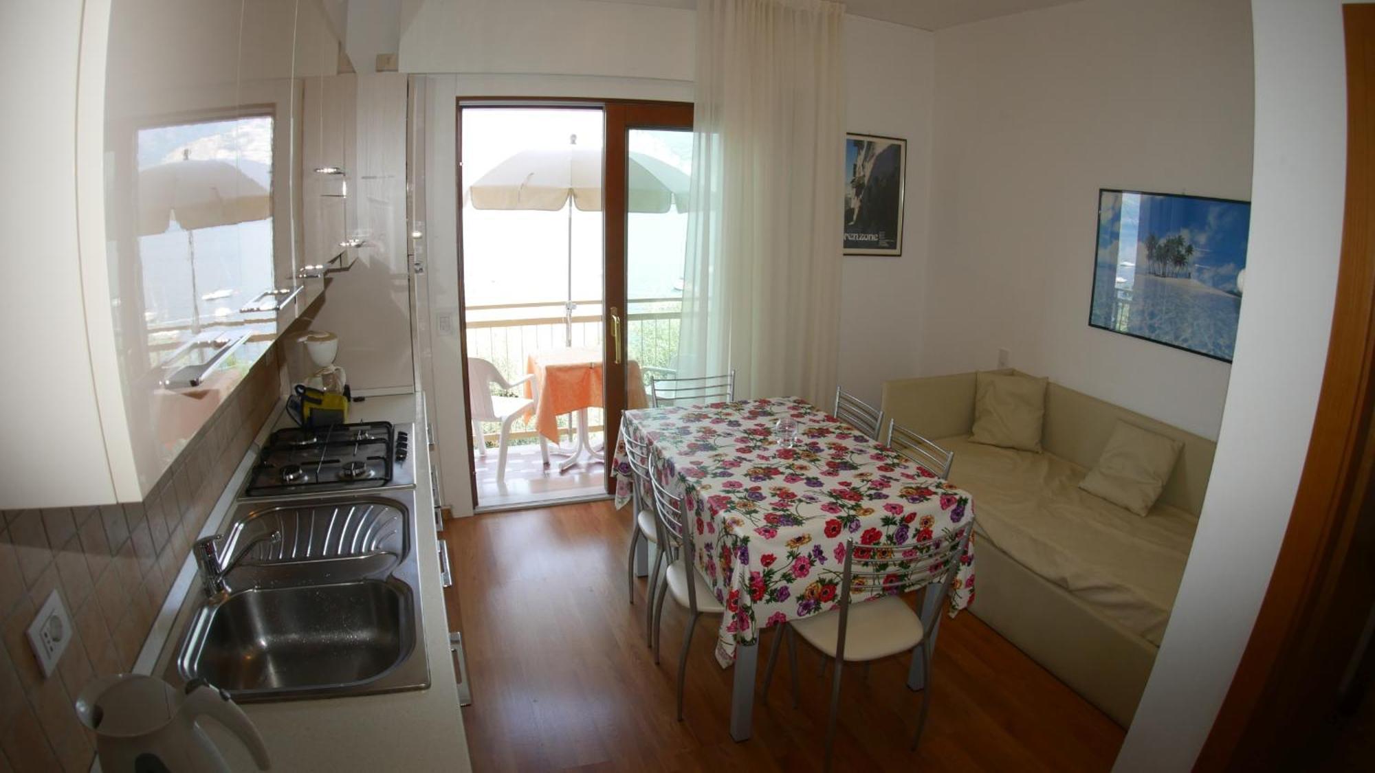 Residence Casa Maria Assenza di Brenzone Extérieur photo