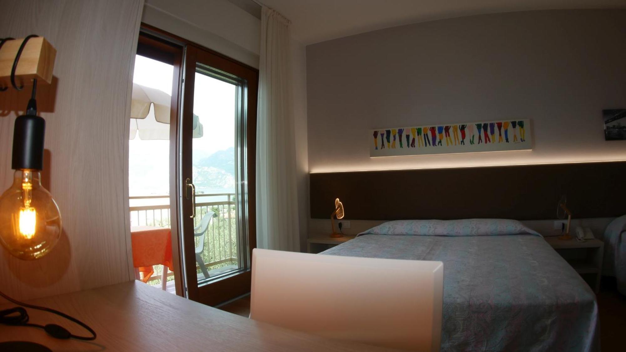 Residence Casa Maria Assenza di Brenzone Extérieur photo
