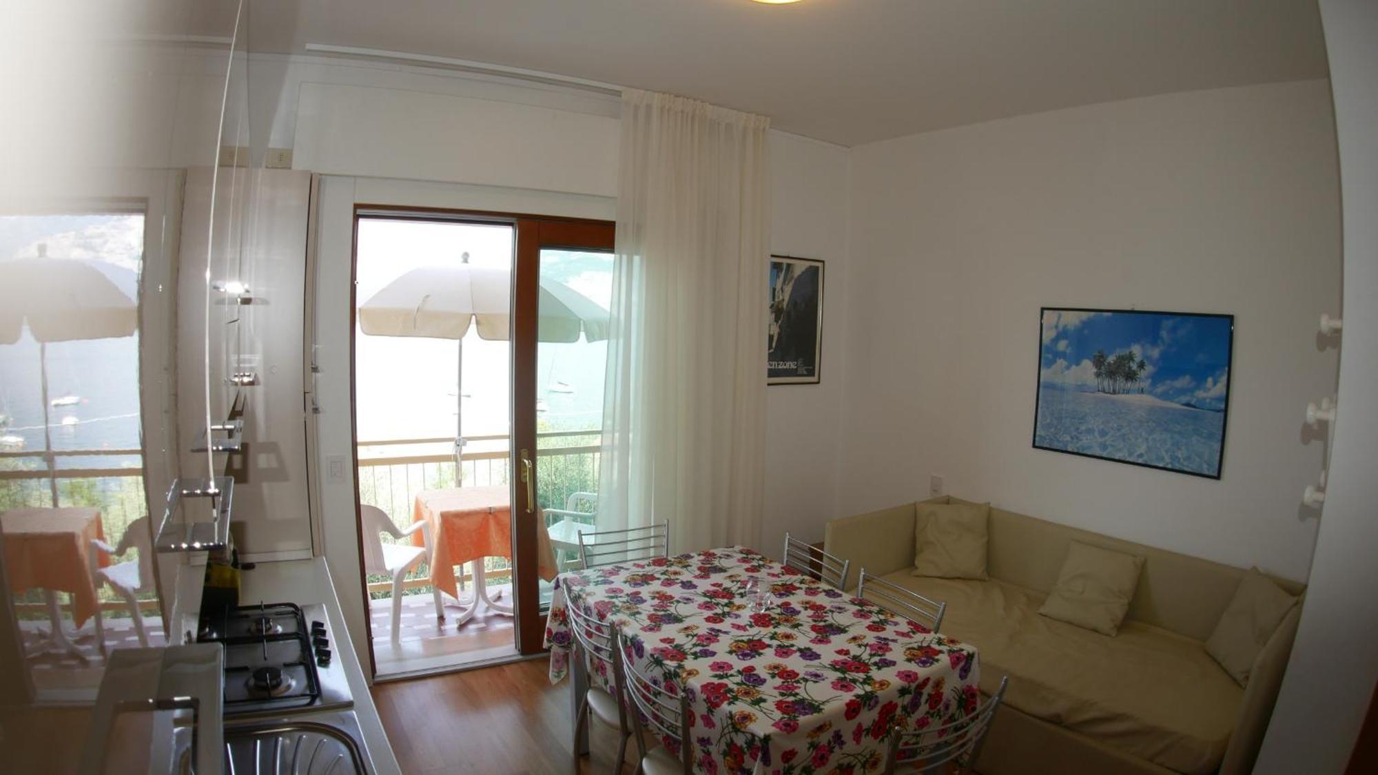 Residence Casa Maria Assenza di Brenzone Extérieur photo