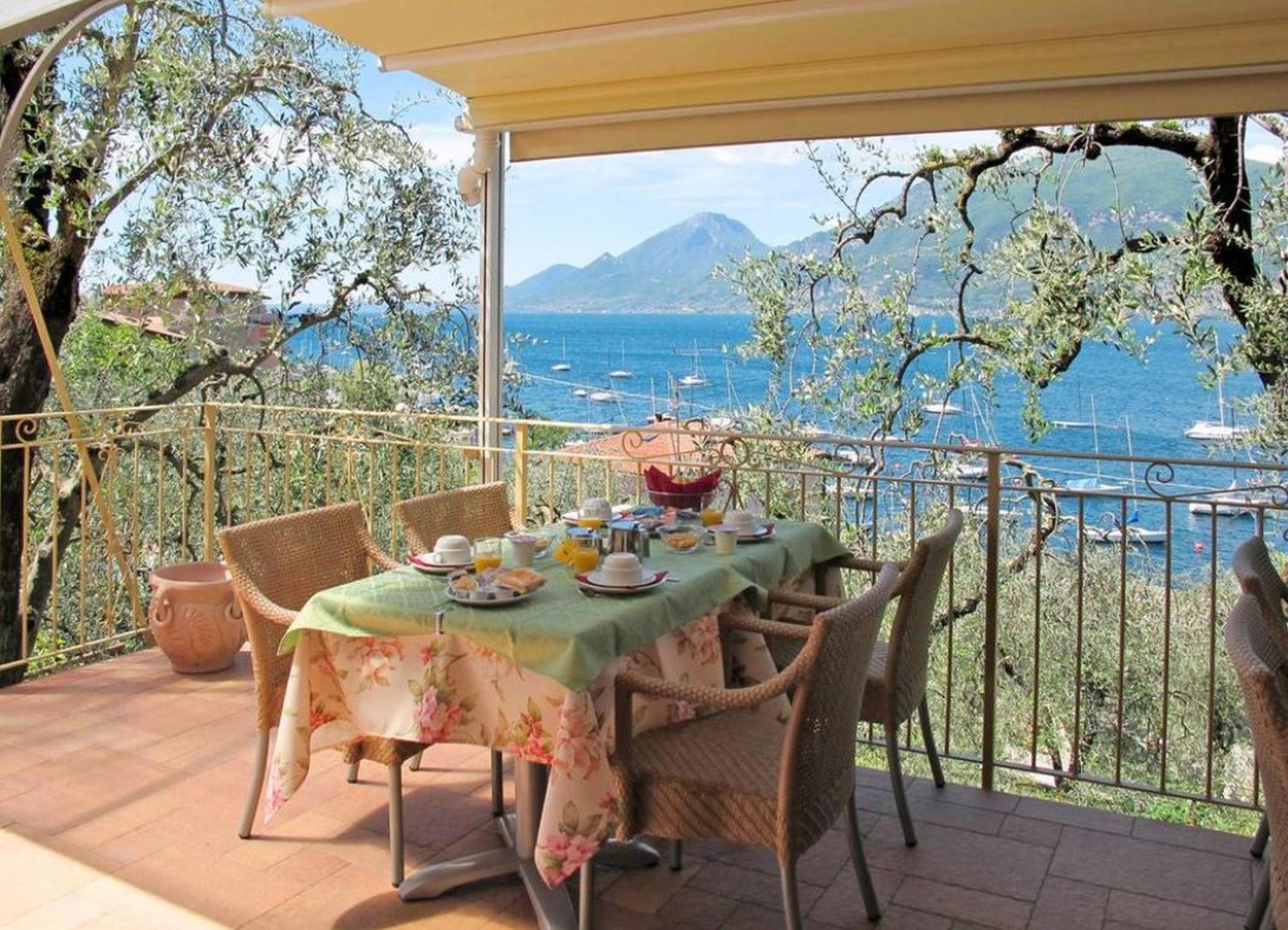 Residence Casa Maria Assenza di Brenzone Extérieur photo